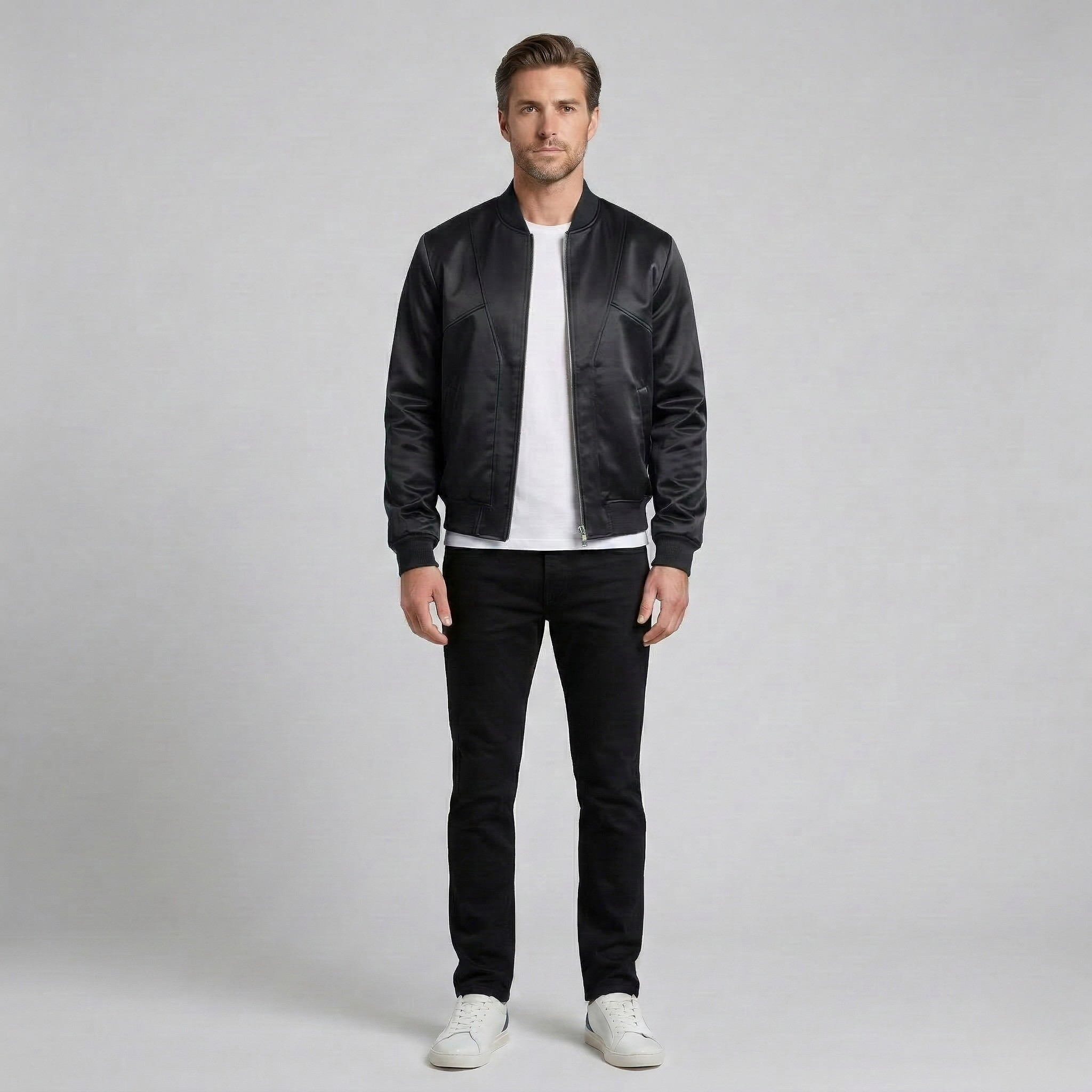 Minimalistisk bomberjakke med satinfinish