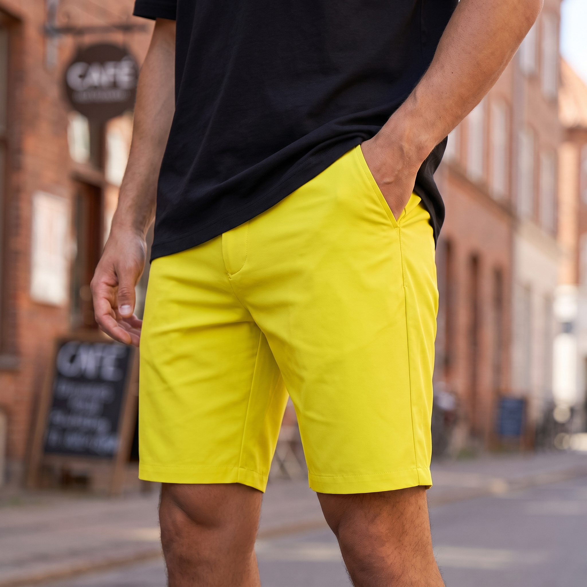 Skræddersyede Sommershorts Til Mænd Med Elegant Pasform Og Klassiske Detaljer